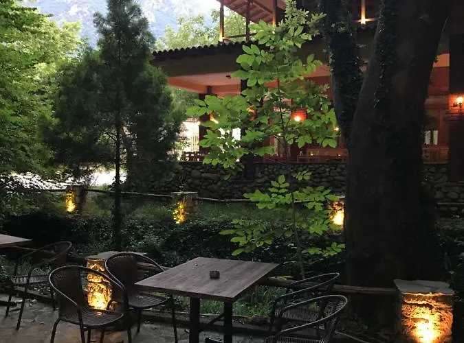 Margaret's Island Hotel 3*